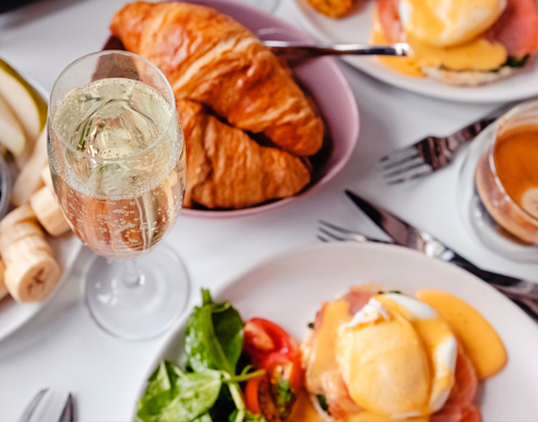 Bubbles & Brunch
